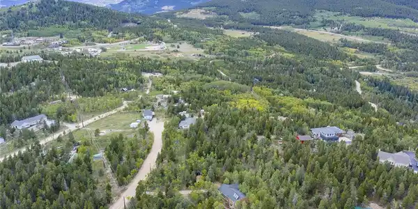 1 Peak View Dr