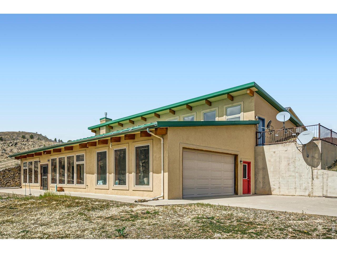 Image 2: Attached 2 car garage Image 2: Attached 2 car garage