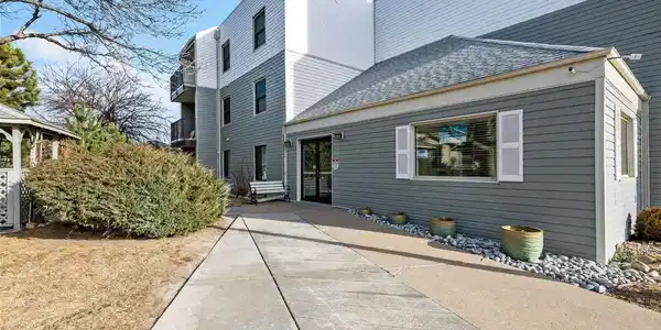 Image 2: Front Building Entrance Image 2: Front Building Entrance