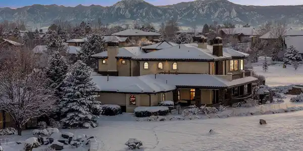 Image 2: Stunning unobstructed views. Image 2: Stunning unobstructed views.