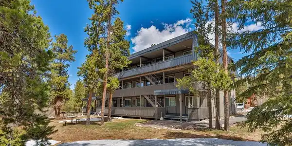 471 Hi Country Dr