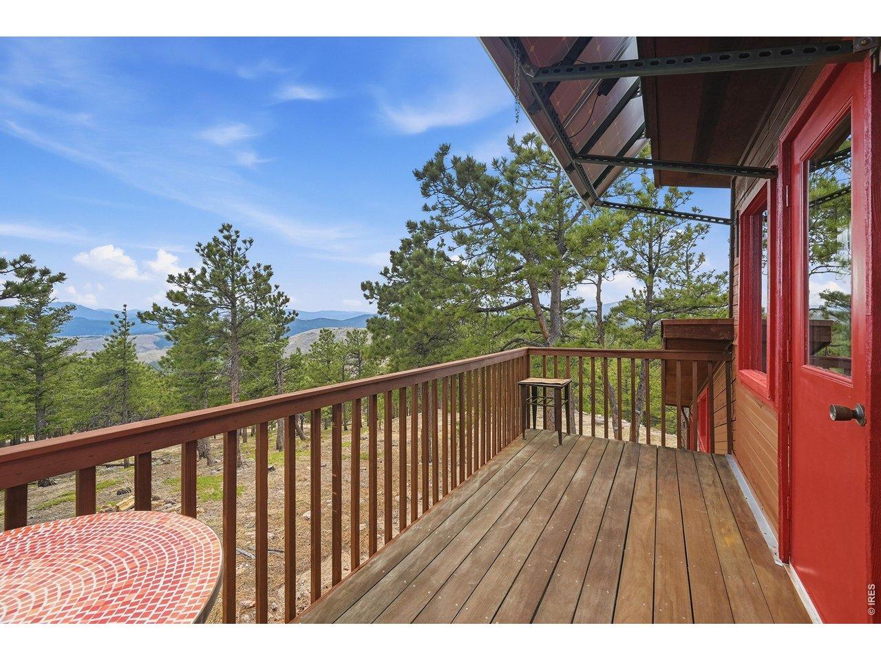 Image 4: Views of the continental divide from both floors