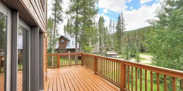 Image 3: Spacious wraparound deck