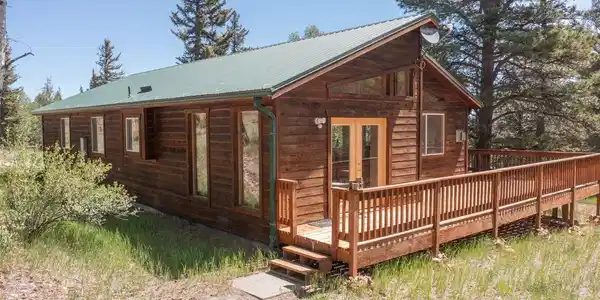 Image 4: Metal Roof and Cedar Siding