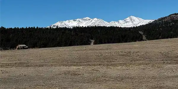 Image 3: Zoomed across the property to the Collegiate Peaks Image 3: Zoomed across the property to the Collegiate Peaks