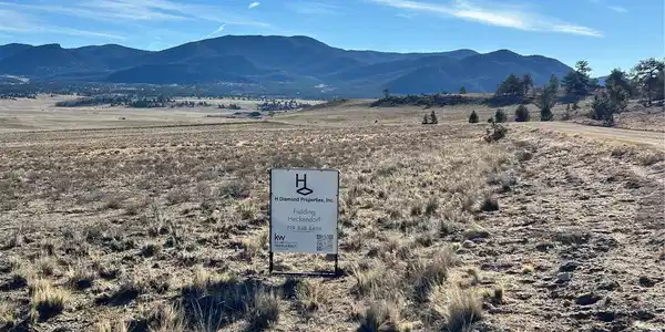 Image 4: Sign on Goldenberg Image 4: Sign on Goldenberg