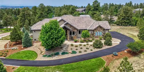 5656 Majestic Oak Way