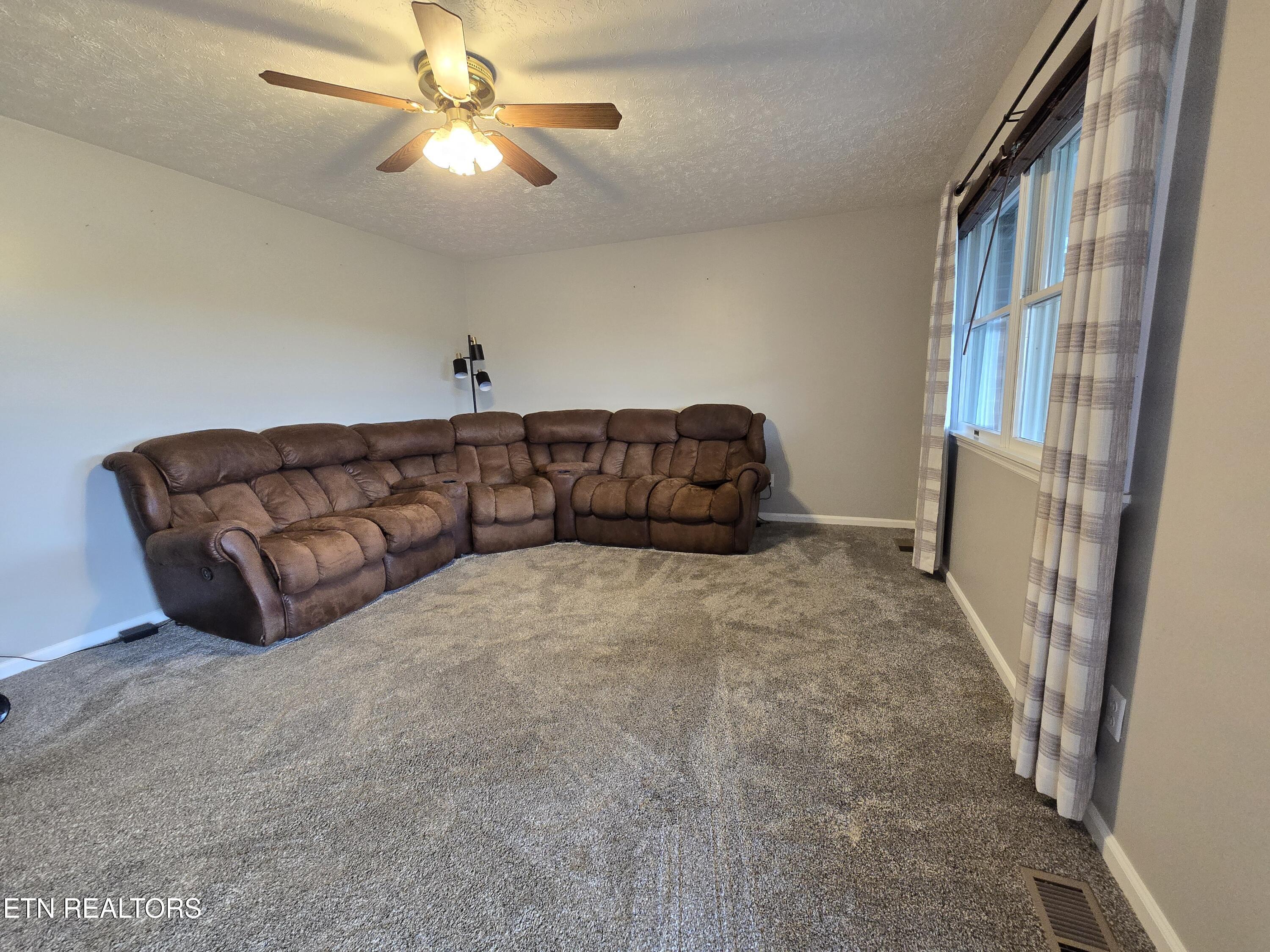 Image 2: Living Room