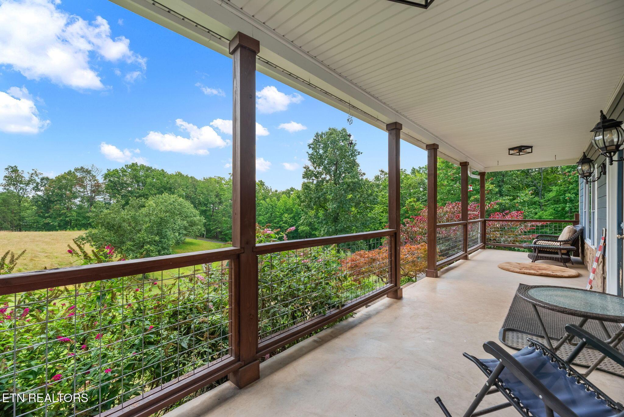 Image 3: PORCH VIEW