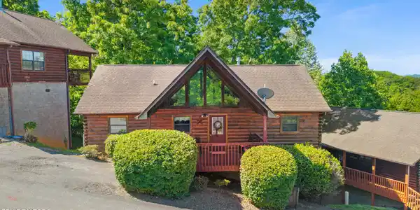 1538 Bears Den Way
