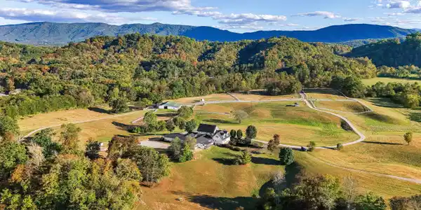 Image 2: DJI_20251013174823_0116_D