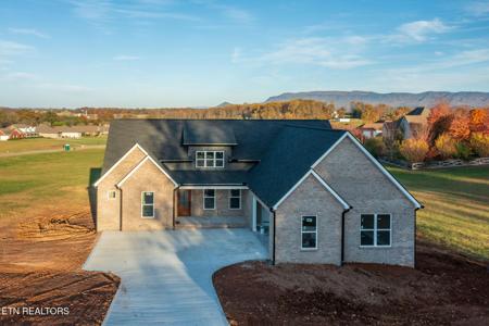 816 Majestic Mountains Blvd