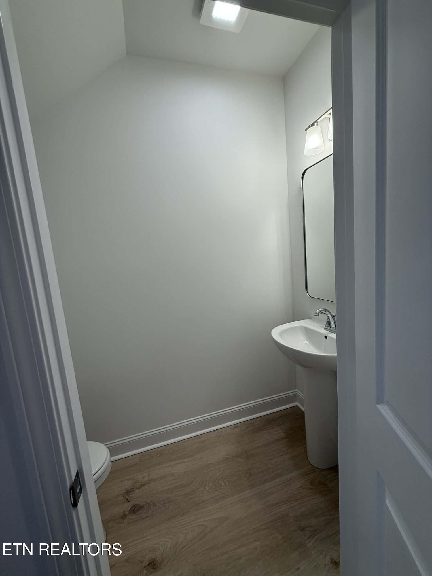 Image 4: 30019e98-26eb-4394-8afc-eaef653b1c13