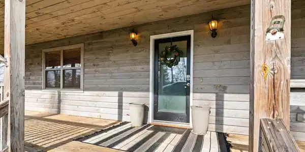 Image 3: 03-Brady Ln