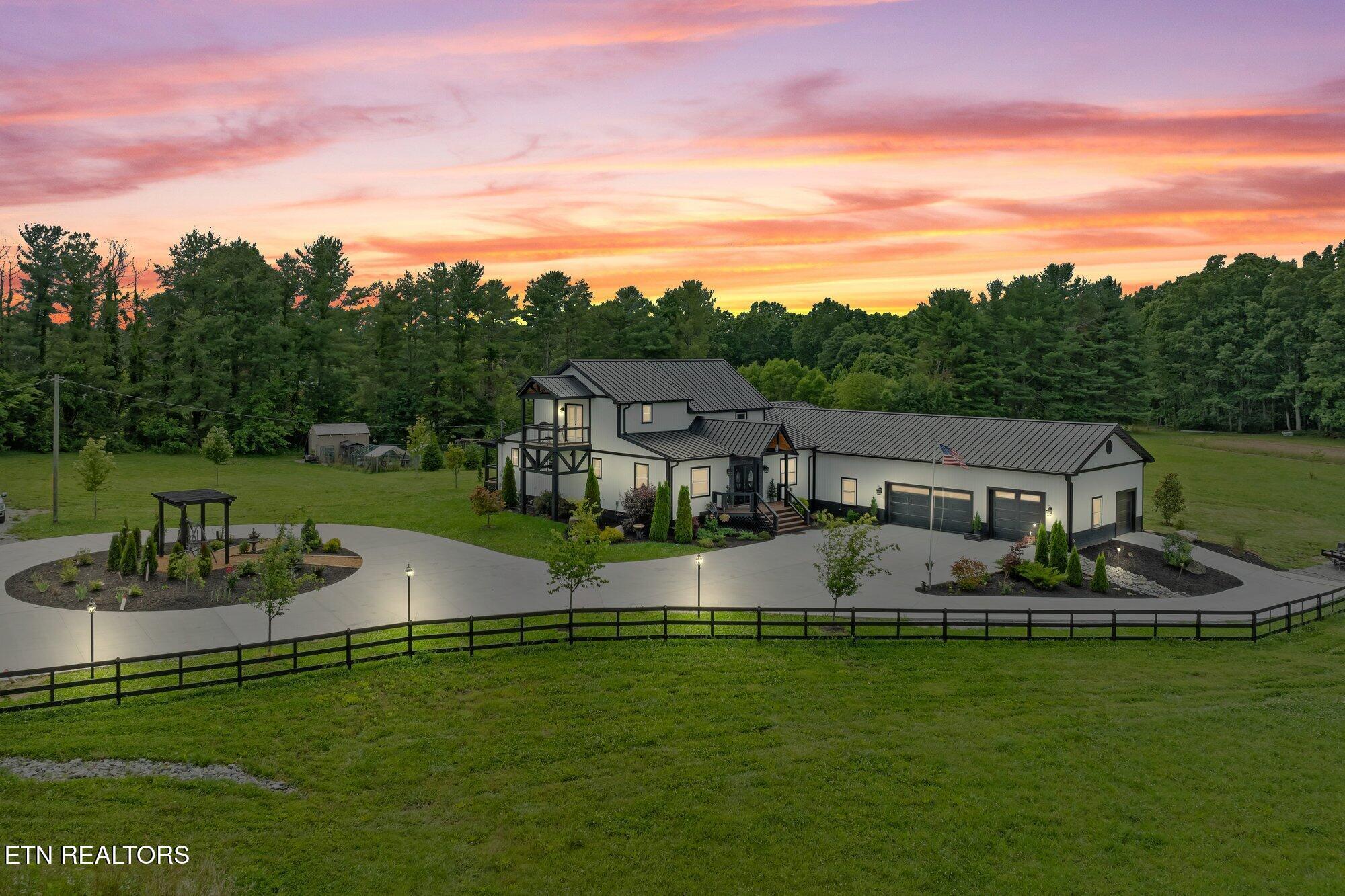 Image 2: Front Night picture