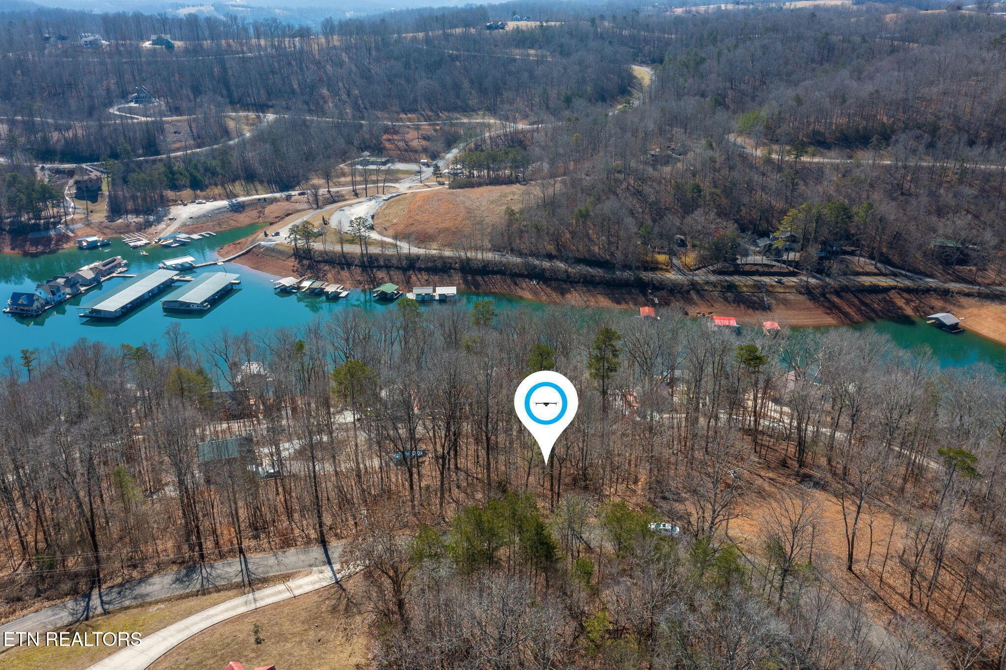 Image 2: homesandvideos aerials-14267m