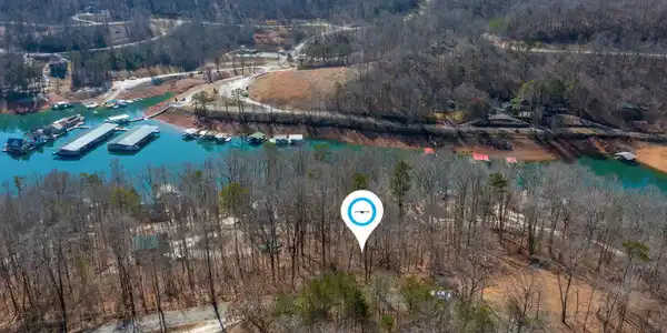 Image 2: homesandvideos aerials-14267m
