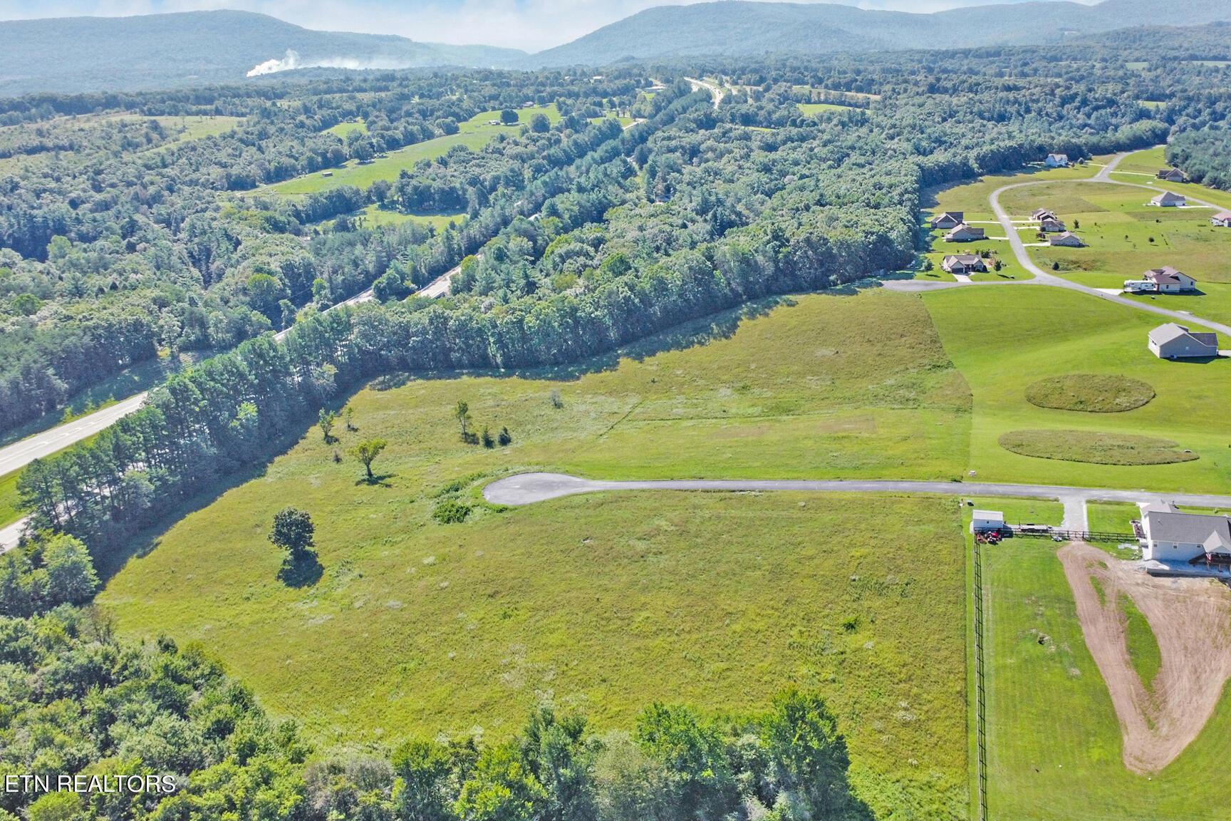 Image 4: dji_0895-dji_0897