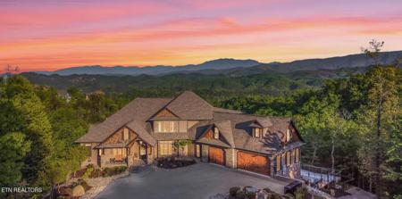 3270 Laurel Cove Tr