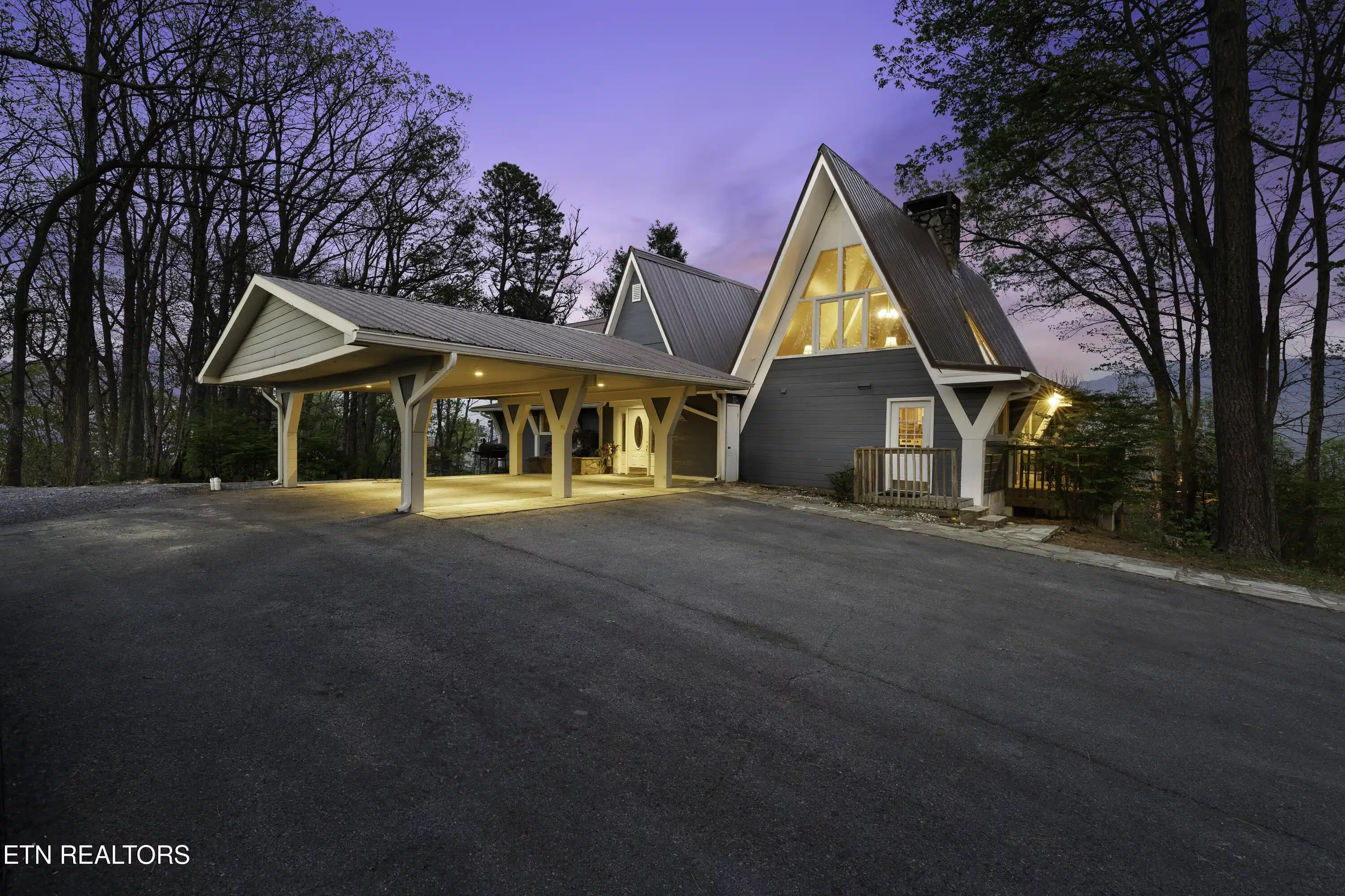 Image 1: Front of Chalet