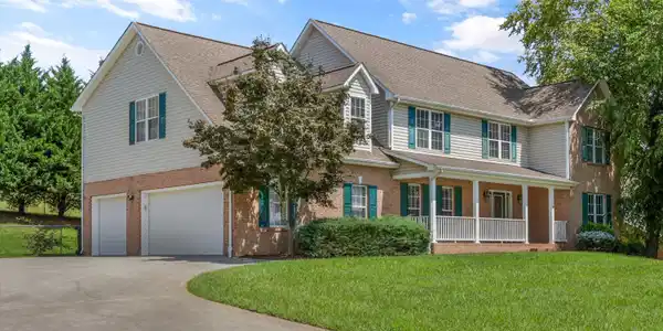 Image 2: 01-513 Jordan Ln50