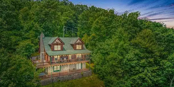 3605 Buckeye Knob Way