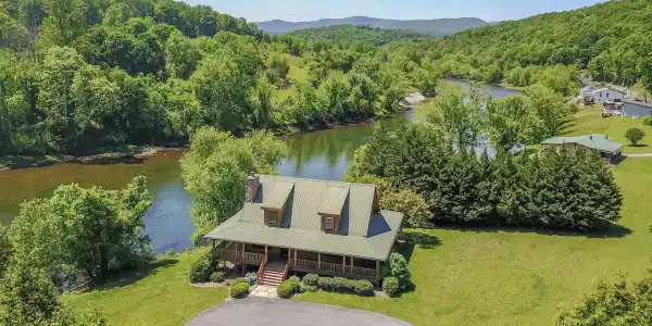 125 Lovely Bluff Rd