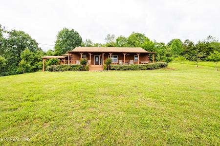 390 Chippewa Lane