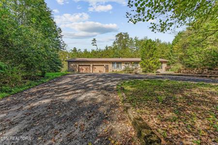 1688 E Wolf Valley Rd
