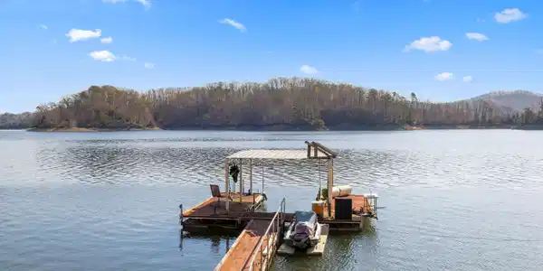 Image 4: Your dock on big water big views