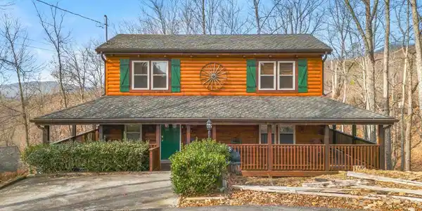 923 Pine Cone Way