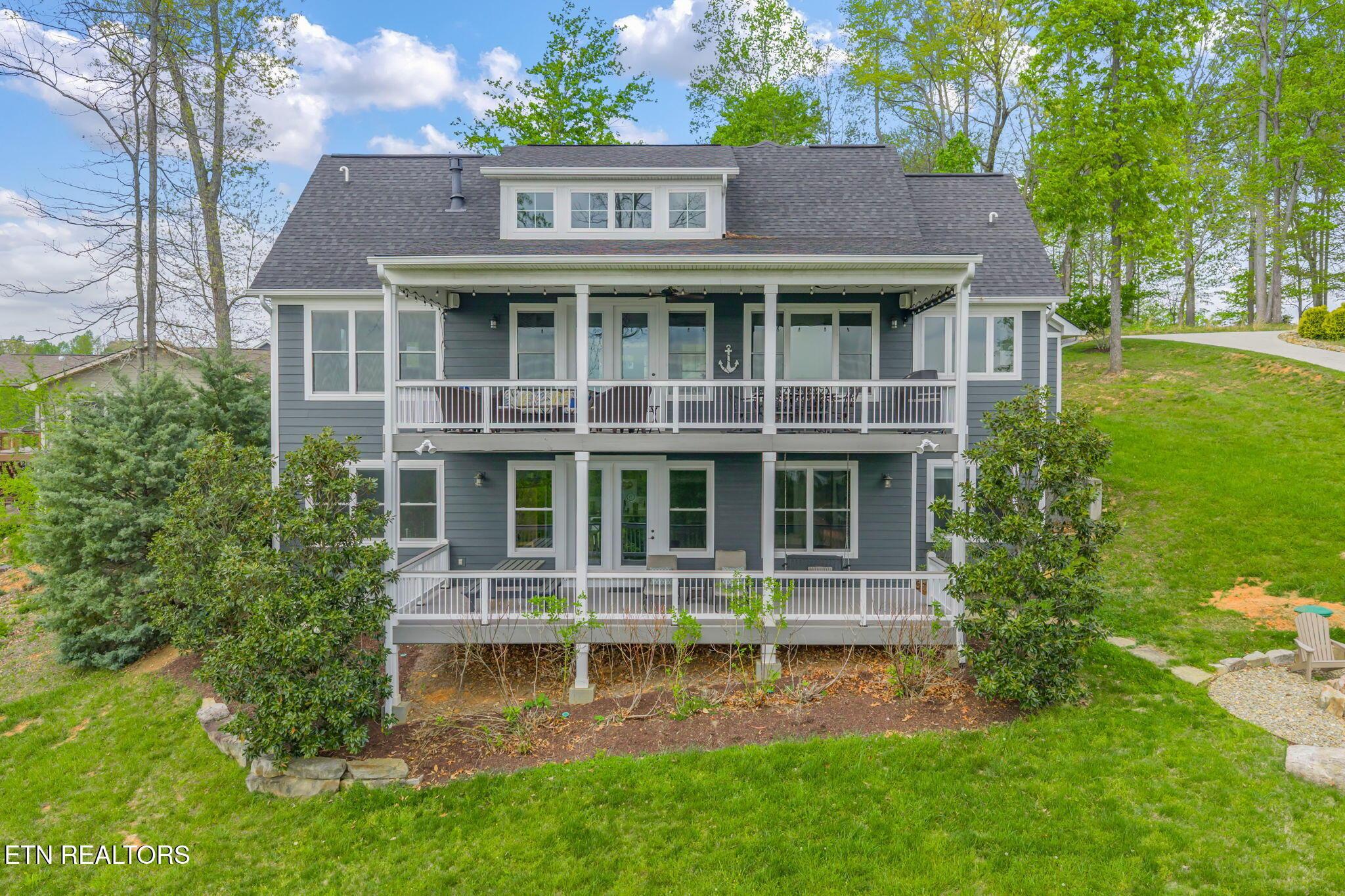 Image 2: 62-web-or-mls-148 Smokey's Point-63