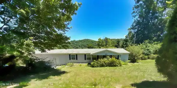 1325 Sharp Lane