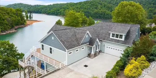 207 Cameron Loop Lane