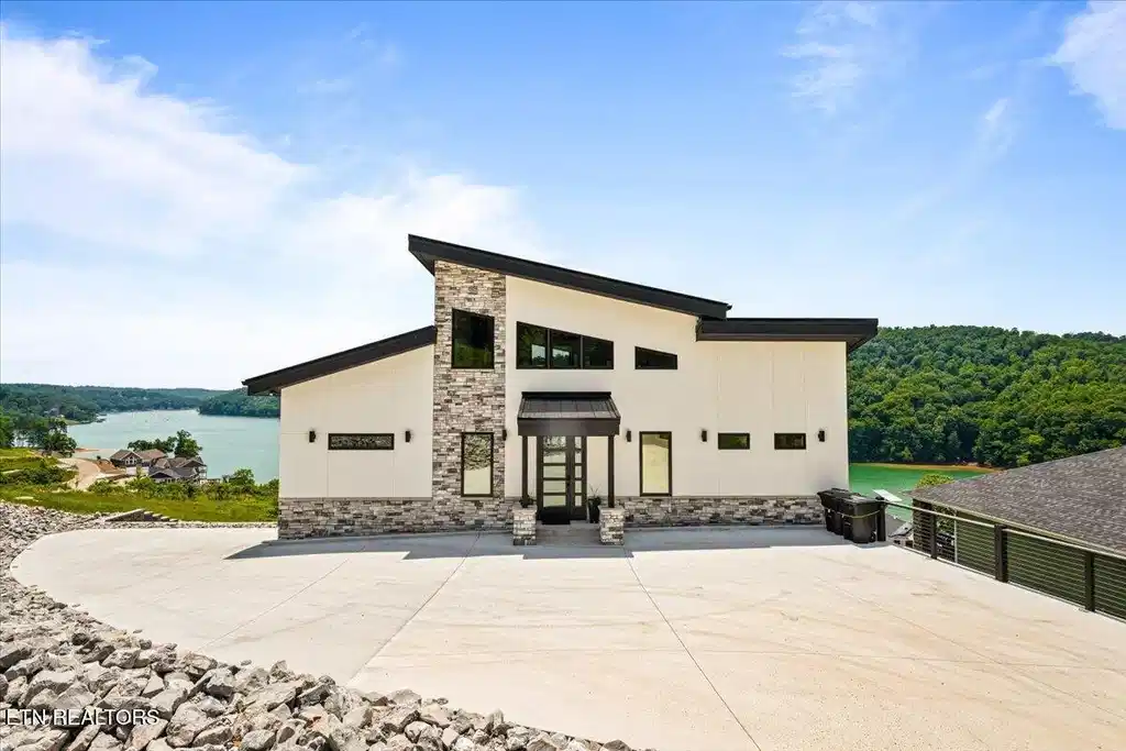 Image 1: 53-503 Cameron Loop Ln