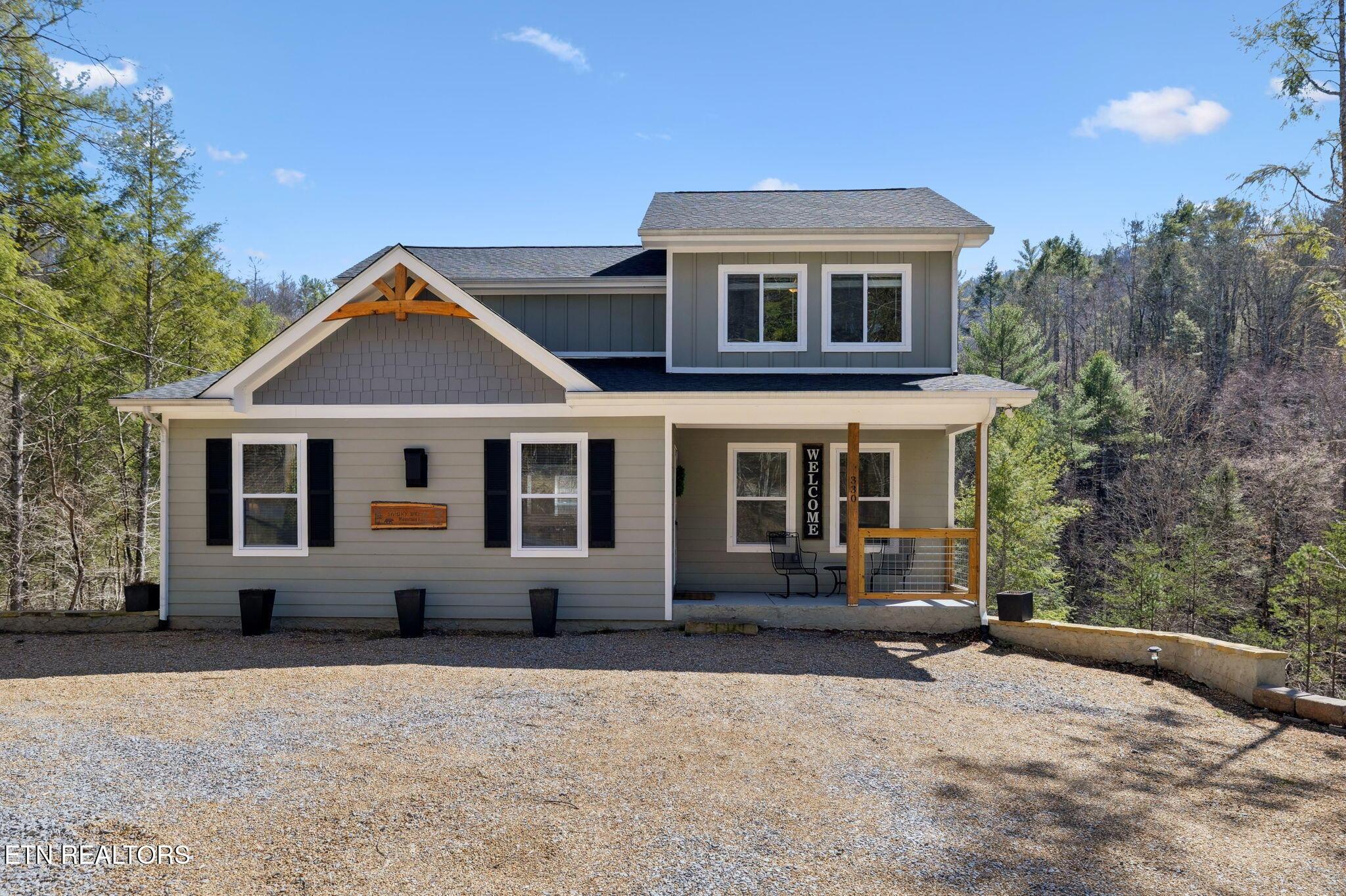 Image 2: 1-web-or-mls-330 Rainbow Cir - 001
