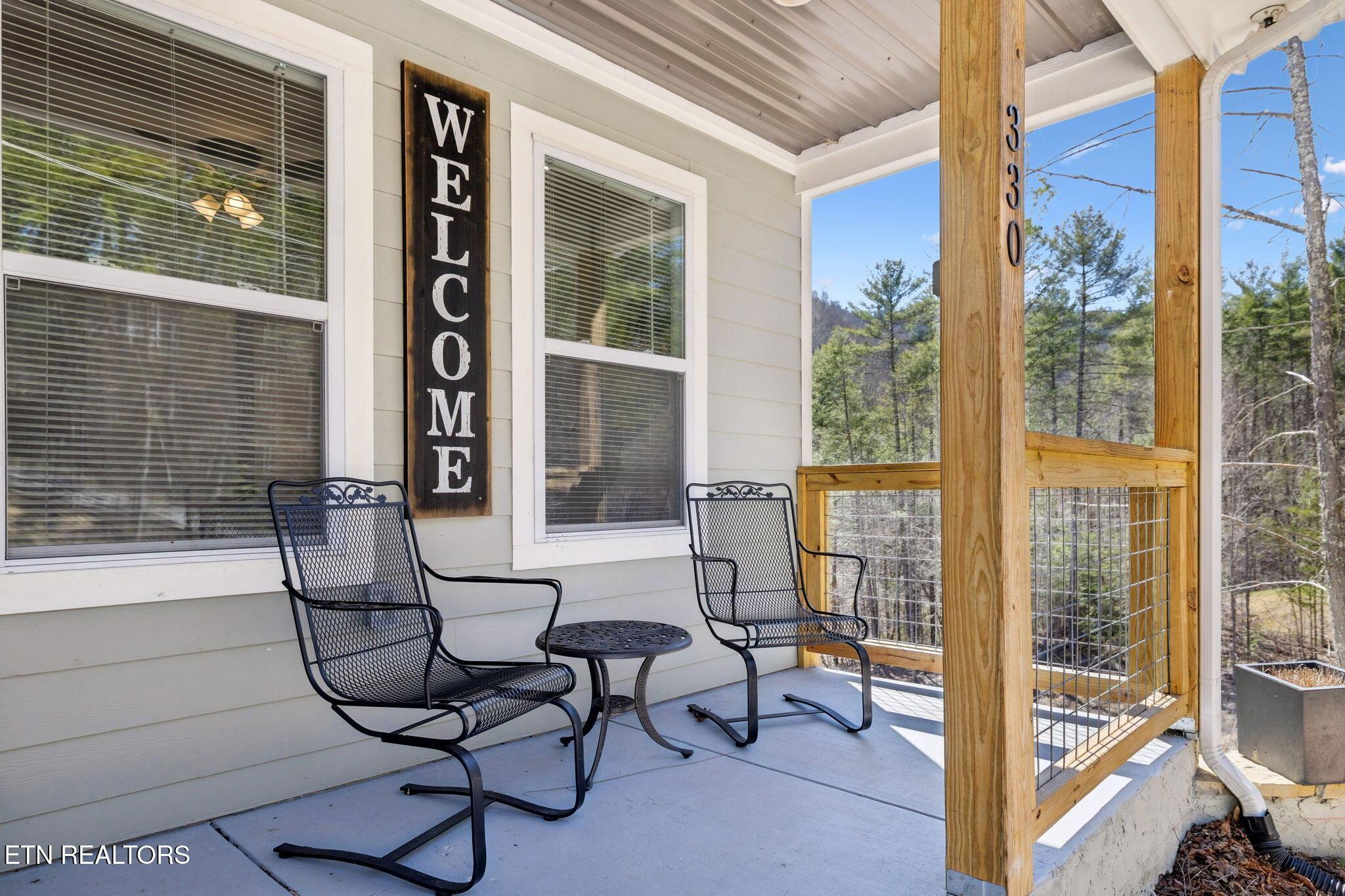 Image 3: 5-web-or-mls-330 Rainbow Cir - 005