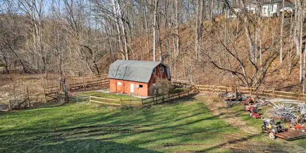 Image 4: 4-web-or-mls-DJI_20260116135642_0937_D