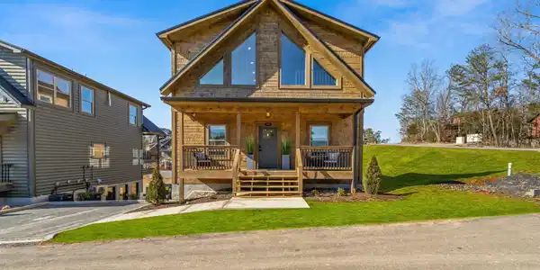 506 Warbonnet Way