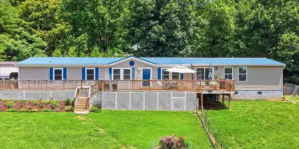 Image 2: 02-586 Havenwood Way 2
