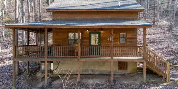 2123 Bluff Mountain Rd