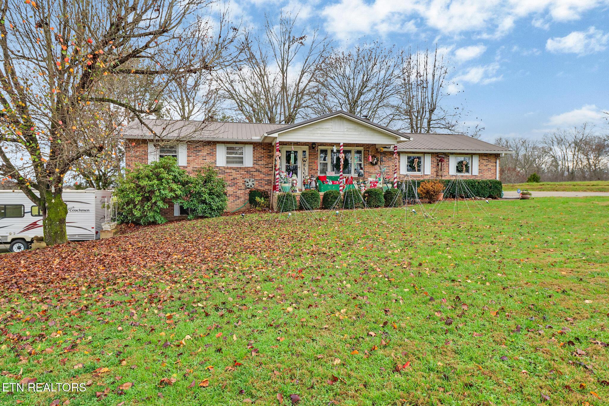 Image 4: Front of House