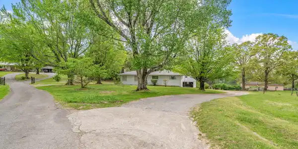 Image 4: 4-web-or-mls-126 Hicks Lane
