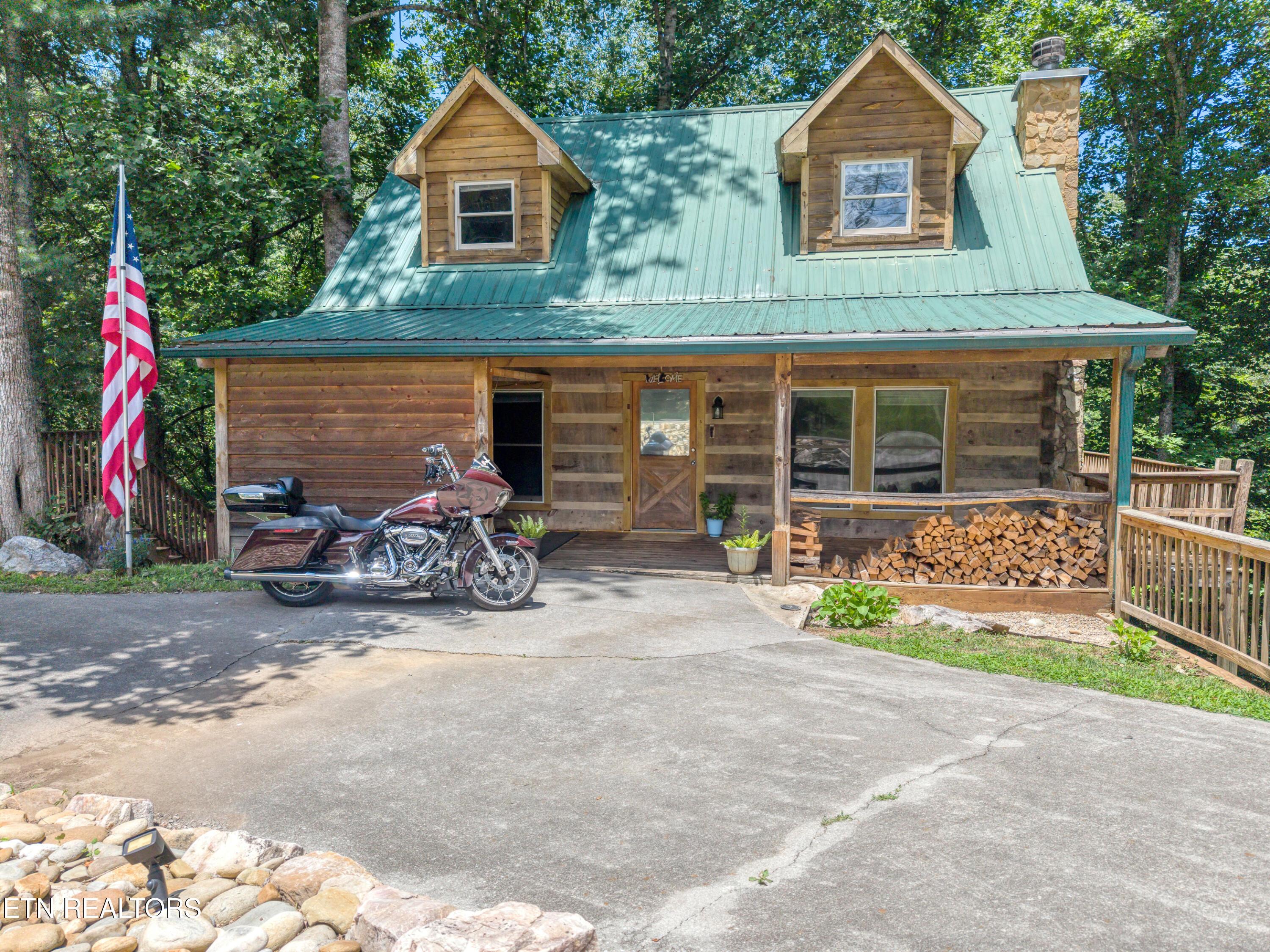 Image 1: 124 E Leatherwood Dr
