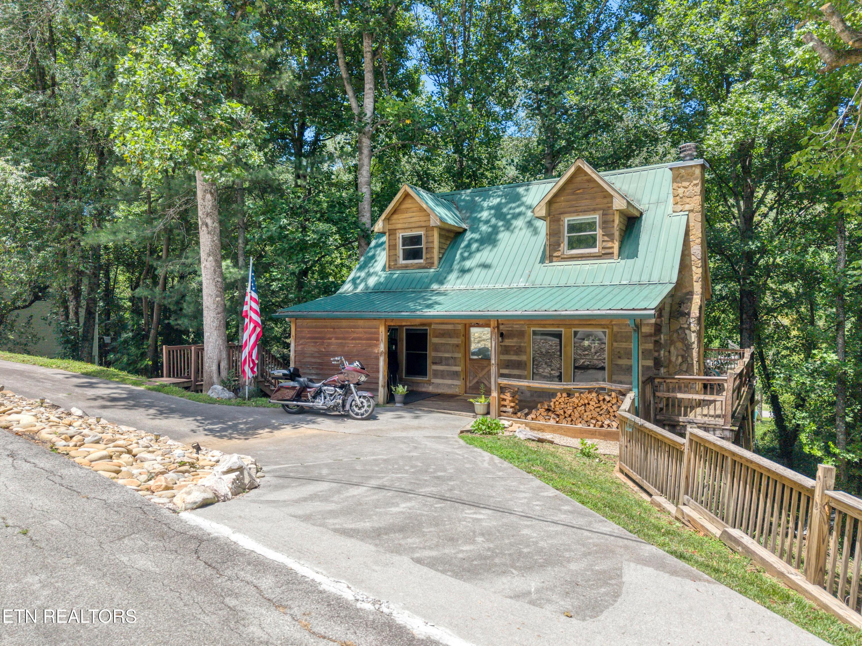 Image 2: 124 E Leatherwood Dr