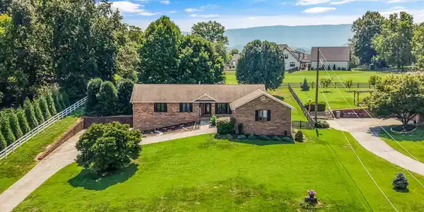 2112 Carpenters Grade Rd