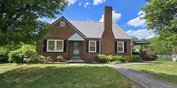 361 Joslyn Ave