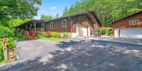 1108 Stanton Rd