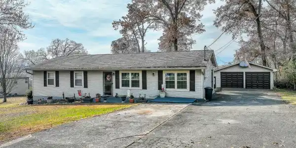 923 Panorama Drive