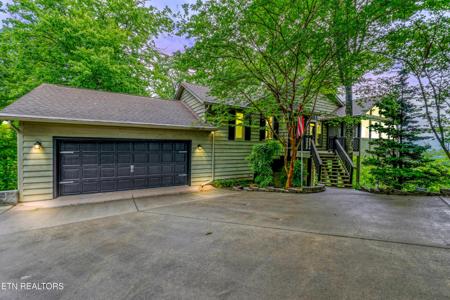 620 Hawk View Drive